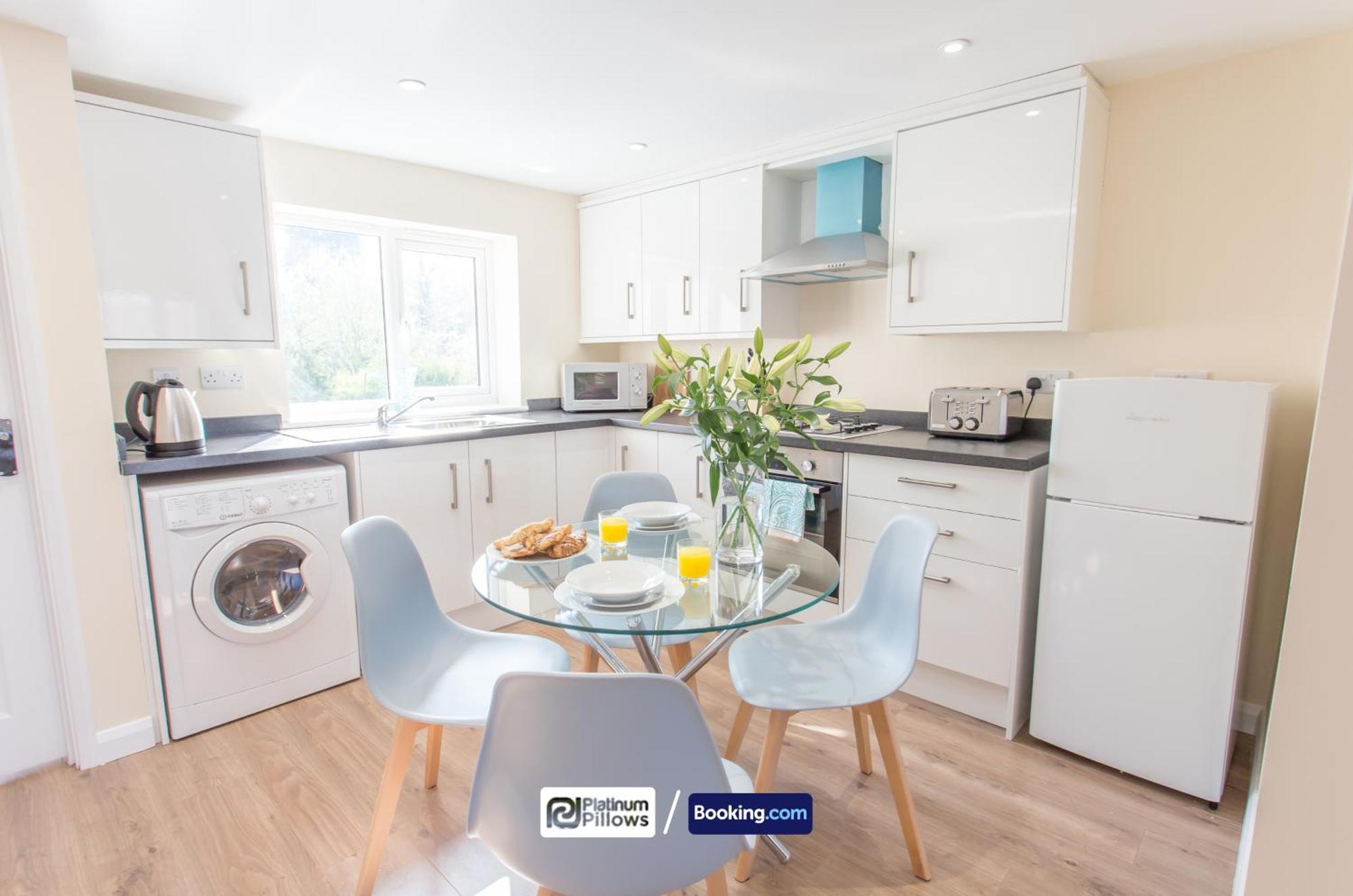Modern Oxford 2 Bedroom Apartments, Near John Radcliffe Hospital, Weekly & Monthly Deals Εξωτερικό φωτογραφία